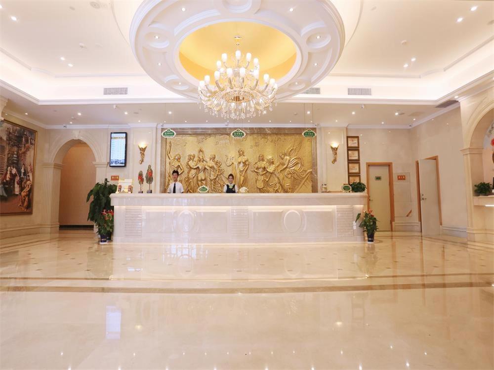 Vienna International Hotel Yantai Changjiang Road Xingyi Square Branch Exterior foto